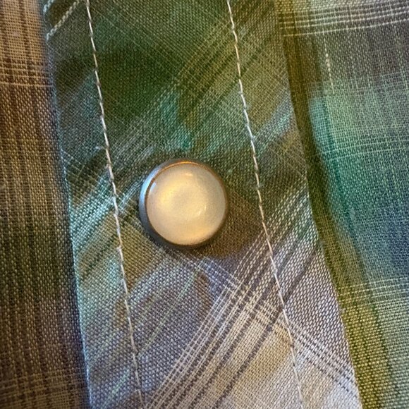 Vintage Western Style Shirt, Pearl Snap Buttons (XL) - Picture 3 of 4